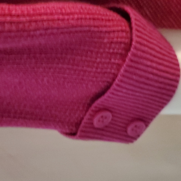 Pink light weight sweater - Picture 3 of 4